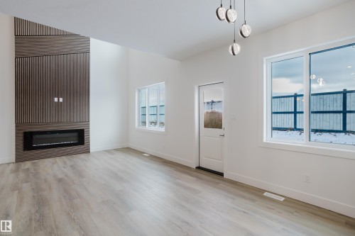 286 Munn Way, Leduc, AB - Indoor With Fireplace