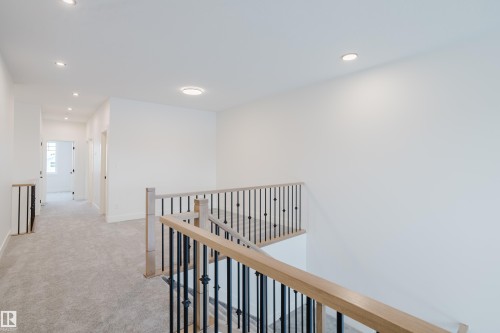 286 Munn Way, Leduc, AB - Indoor Photo Showing Other Room