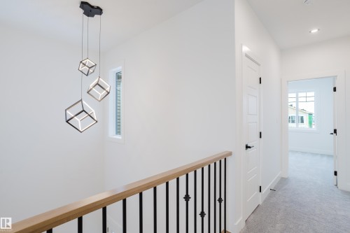 286 Munn Way, Leduc, AB - Indoor Photo Showing Other Room