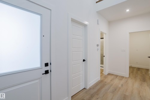 286 Munn Way, Leduc, AB - Indoor Photo Showing Other Room