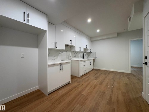 9905-9909 107 Avenue, Morinville, AB - Indoor Photo Showing Other Room