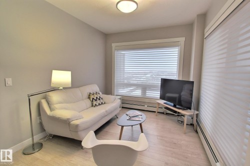 804 10226 104 Street, Edmonton, AB - Indoor Photo Showing Living Room