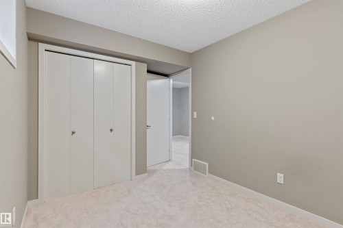 4690 Alwood Way, Edmonton, AB - Indoor