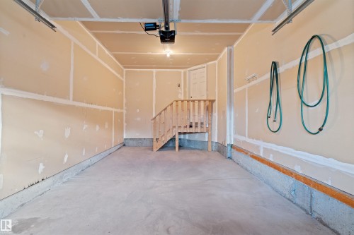 4690 Alwood Way, Edmonton, AB - Indoor Photo Showing Other Room