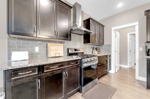 1347 Watt Drive, Edmonton, AB - Indoor Photo Showing Kitchen With Upgraded Kitchen
