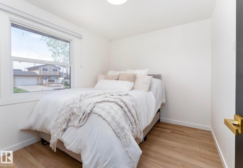17327 106 Street, Edmonton, AB - Indoor Photo Showing Bedroom