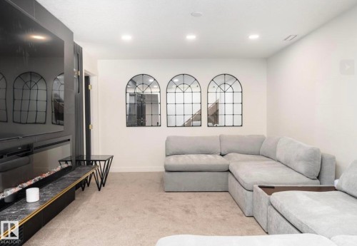 17327 106 Street, Edmonton, AB - Indoor Photo Showing Living Room