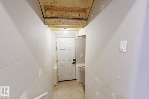 17537 62A Street, Edmonton, AB - Indoor Photo Showing Other Room