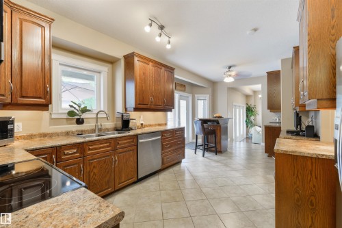 55 24524 Twp Road 544, Rural Sturgeon County, AB - Indoor Photo Showing Kitchen With Double Sink