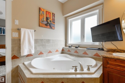 55 24524 Twp Road 544, Rural Sturgeon County, AB - Indoor Photo Showing Bathroom