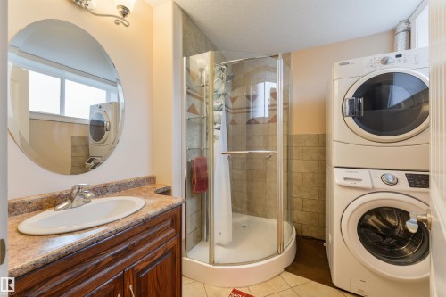 55 24524 Twp Road 544, Rural Sturgeon County, AB - Indoor Photo Showing Laundry Room