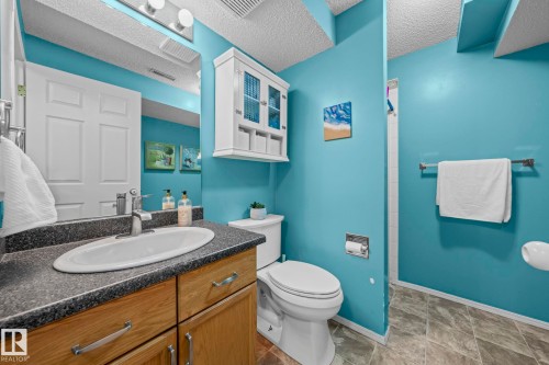 5104 191 Street, Edmonton, AB - Indoor Photo Showing Bathroom
