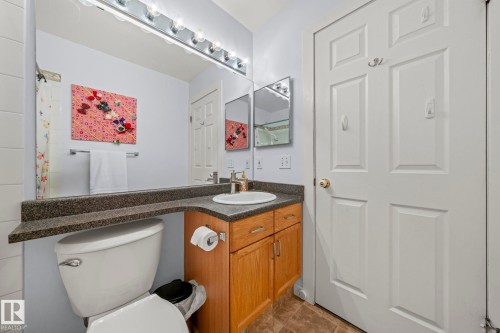 5104 191 Street, Edmonton, AB - Indoor Photo Showing Bathroom