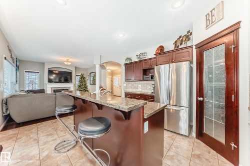 25 Woodbridge Link, Fort Saskatchewan, AB - Indoor Photo Showing Kitchen