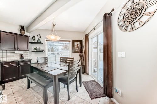 25 Woodbridge Link, Fort Saskatchewan, AB - Indoor Photo Showing Dining Room