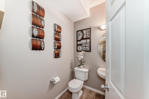 25 Woodbridge Link, Fort Saskatchewan, AB - Indoor Photo Showing Bathroom