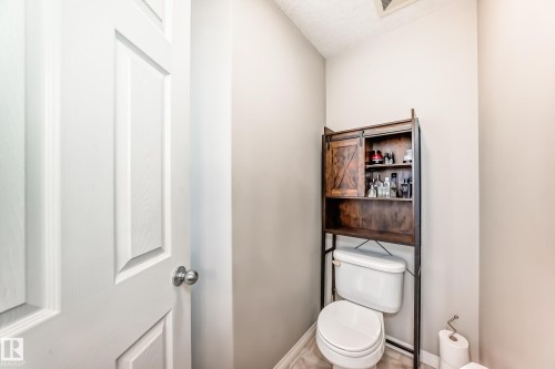 25 Woodbridge Link, Fort Saskatchewan, AB - Indoor Photo Showing Bathroom