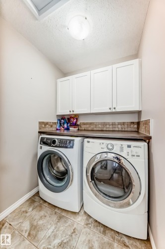 25 Woodbridge Link, Fort Saskatchewan, AB - Indoor Photo Showing Laundry Room