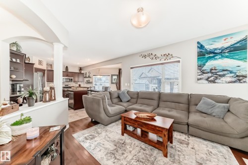25 Woodbridge Link, Fort Saskatchewan, AB - Indoor Photo Showing Living Room
