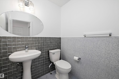9852 217 Street Nw, Edmonton, AB - Indoor Photo Showing Bathroom