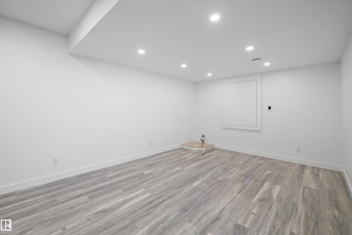 9852 217 Street Nw, Edmonton, AB - Indoor Photo Showing Other Room