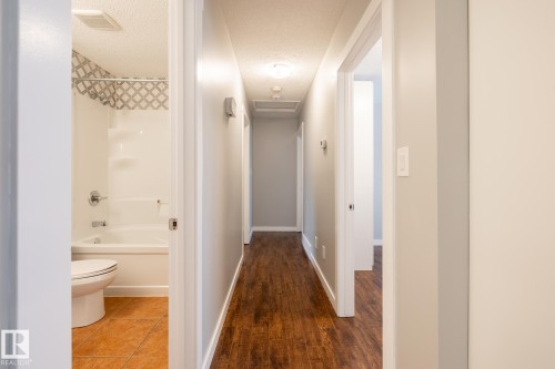 15003 58 Street, Edmonton, AB - Indoor Photo Showing Bathroom