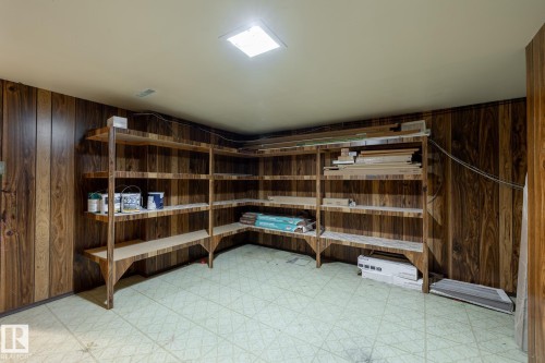 15003 58 Street, Edmonton, AB - Indoor