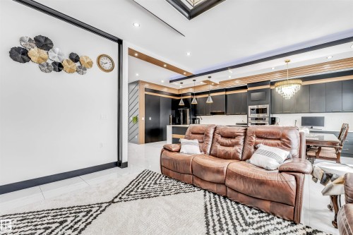 2123 18 Avenue, Edmonton, AB - Indoor