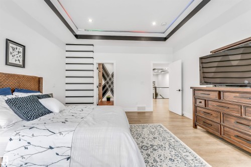 2123 18 Avenue, Edmonton, AB - Indoor