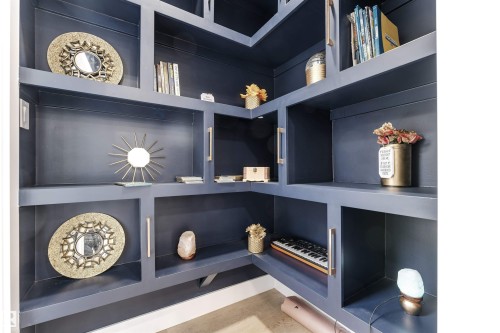 2123 18 Avenue, Edmonton, AB - Indoor Photo Showing Other Room