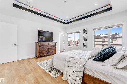 2123 18 Avenue, Edmonton, AB - Indoor Photo Showing Bedroom