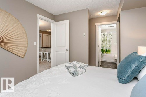 106 5816 Mullen Place, Edmonton, AB - Indoor Photo Showing Bedroom