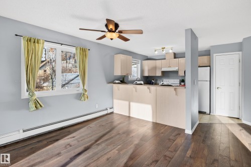 418 10403 98 Avenue, Edmonton, AB - Indoor Photo Showing Kitchen