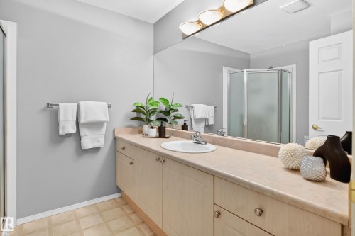 418 10403 98 Avenue, Edmonton, AB - Indoor Photo Showing Bathroom