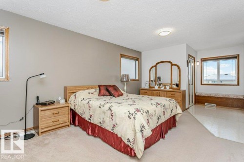 13020 157 Avenue Nw, Edmonton, AB - Indoor Photo Showing Bedroom