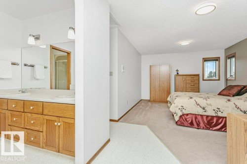 13020 157 Avenue Nw, Edmonton, AB - Indoor Photo Showing Bedroom