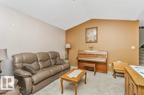 13020 157 Avenue Nw, Edmonton, AB - Indoor Photo Showing Living Room