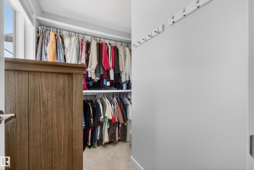 429 Pioneer Road, Spruce Grove, AB - Indoor With Storage