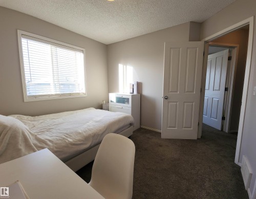 5424 204 Street, Edmonton, AB - Indoor Photo Showing Bedroom