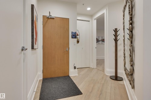 2801 10136 104 Street, Edmonton, AB - Indoor Photo Showing Other Room