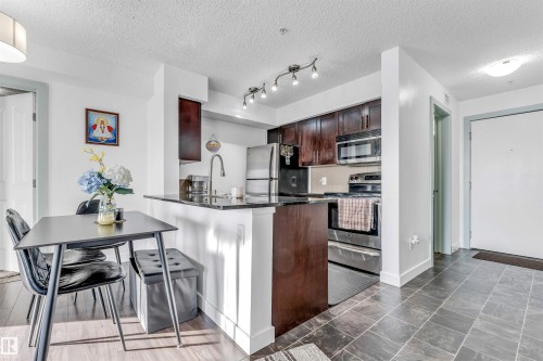 308 1080 Mcconachie Boulevard Nw, Edmonton, AB - Indoor Photo Showing Kitchen