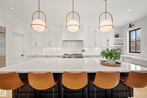 13915 104 Avenue, Edmonton, AB - Indoor