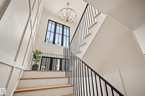 13915 104 Avenue, Edmonton, AB - Indoor Photo Showing Other Room