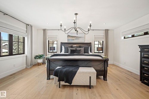 13915 104 Avenue, Edmonton, AB - Indoor Photo Showing Bedroom