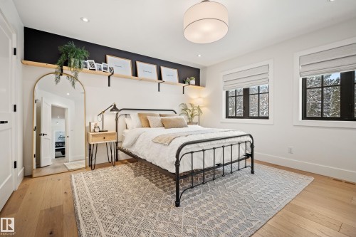 13915 104 Avenue, Edmonton, AB - Indoor Photo Showing Bedroom