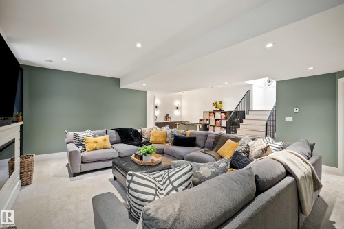 13915 104 Avenue, Edmonton, AB - Indoor Photo Showing Living Room With Fireplace