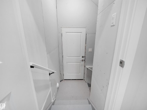 3331 Roy Brown Way, Edmonton, AB - Indoor Photo Showing Other Room