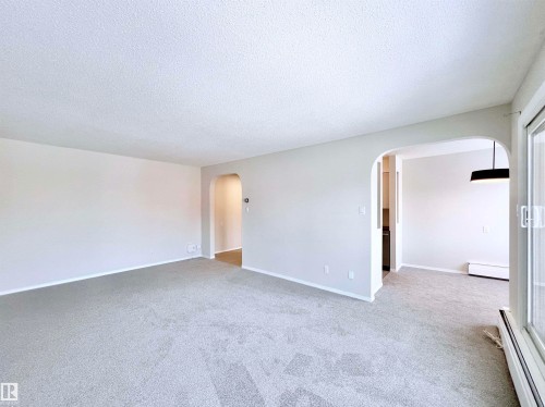 303 11450 40 Avenue, Edmonton, AB - Indoor