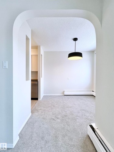 303 11450 40 Avenue, Edmonton, AB - Indoor Photo Showing Other Room