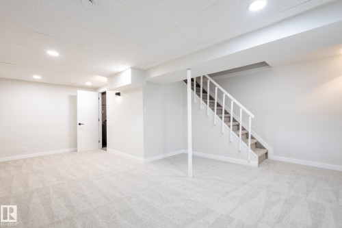 5446 144B Avenue, Edmonton, AB - Indoor